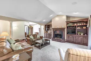 2253 Tumbleweed Trail, Suamico, WI 54313 - Photo 4