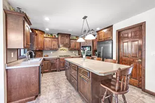 2253 Tumbleweed Trail, Suamico, WI 54313 - Photo 8