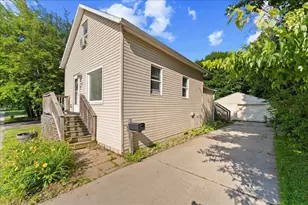 1225 Marshall Ave, Green Bay, WI 54303 - Photo 2