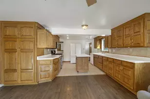 1003 13th Ave, Green Bay, WI 54304 - Photo 10