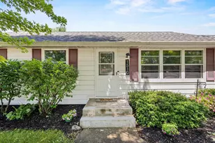 1510 Lindale Ln, Green Bay, WI 54313 - Photo 6