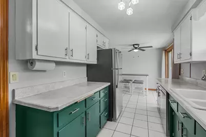 1510 Lindale Lane, Green Bay, WI 54313 - Photo 18