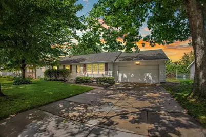 1510 Lindale Lane, Green Bay, WI 54313 - Photo 4