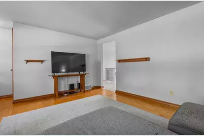 1510 Lindale Lane, Green Bay, WI 54313 - Photo 12