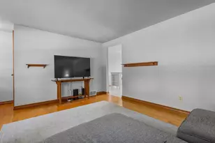 1510 Lindale Ln, Green Bay, WI 54313 - Photo 12