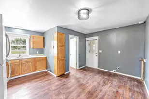 409 Spaulding St, Edgerton, WI 54486 - Photo 6