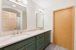 N9433 Evan St, Appleton, WI 54915 - Photo 10