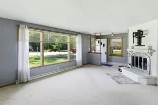 1843 Palisades Dr, Appleton, WI 54915 - Photo 2
