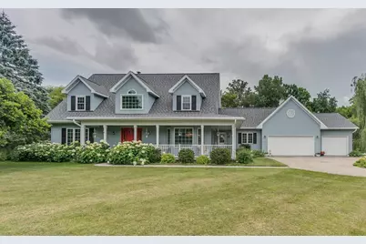 3040 Windfield Drive, Neenah, WI 54956 - Photo 2