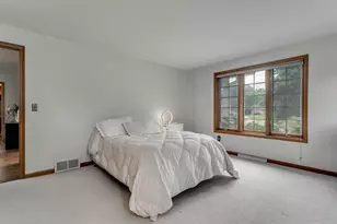 3040 Windfield Dr, Neenah, WI 54956 - Photo 24