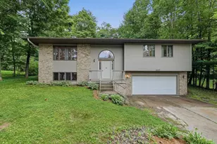 1007 Winton St, Wausau, WI 54403 - Photo 2
