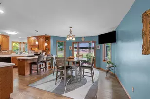 1194 Mdw Vw Ln, De Pere, WI 54115 - Photo 8