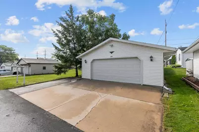 312 W 10th Street, Kaukauna, WI 54130 - Photo 8