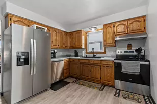 312 W 10th St, Kaukauna, WI 54130 - Photo 22