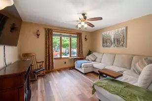 27 N Hickory St, Fond du Lac, WI 54935 - Photo 6