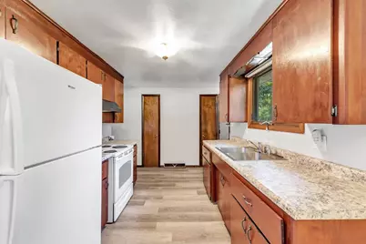 1827 Cormier Road, Green Bay, WI 54313 - Photo 16