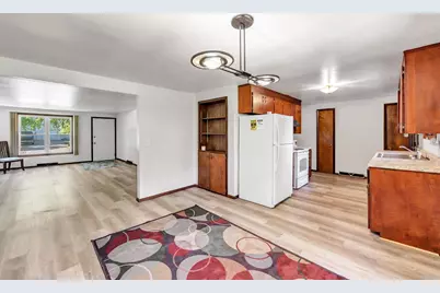1827 Cormier Road, Green Bay, WI 54313 - Photo 14