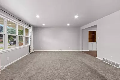 1366 Rockdale Street, Green Bay, WI 54304 - Photo 4