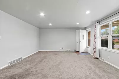 1366 Rockdale Street, Green Bay, WI 54304 - Photo 6