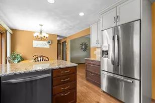 2623 W Sunnyview Cir, Appleton, WI 54914 - Photo 10
