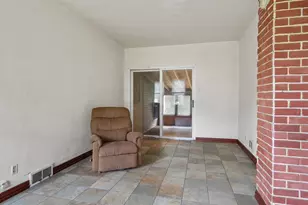 3288 Peterson Rd, Green Bay, WI 54311 - Photo 8