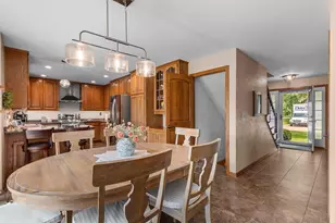 2842 Mayflower Rd, Green Bay, WI 54311 - Photo 6