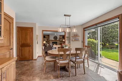 2842 Mayflower Road, Green Bay, WI 54311 - Photo 8