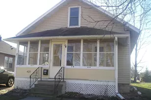 425 Annex Ave, Oshkosh, WI 54901 - Photo 1