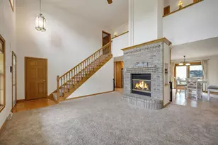 2501 Lopez Ln, Green Bay, WI 54311 - Photo 4