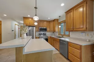 2501 Lopez Ln, Green Bay, WI 54311 - Photo 8