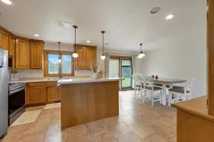 2501 Lopez Ln, Green Bay, WI 54311 - Photo 6
