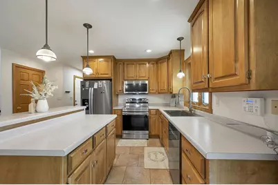 2501 Lopez Lane, Green Bay, WI 54311 - Photo 10