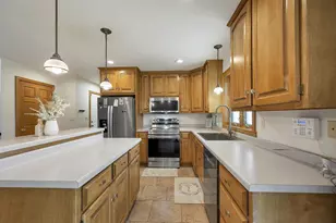 2501 Lopez Ln, Green Bay, WI 54311 - Photo 10