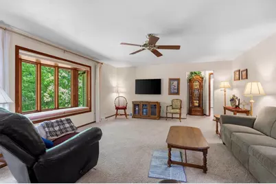 250 Traders Point Lane, Green Bay, WI 54302 - Photo 6