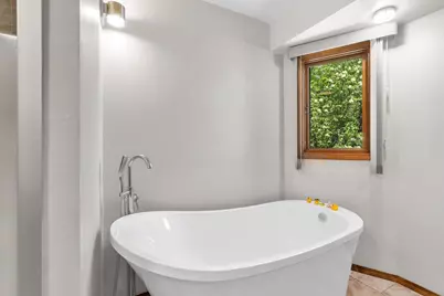250 Traders Point Lane, Green Bay, WI 54302 - Photo 22