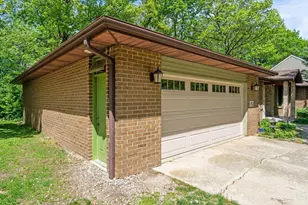 250 Traders Point Ln, Green Bay, WI 54302 - Photo 42