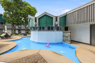 1001 S Oneida St, Appleton, WI 54915 - Photo 4