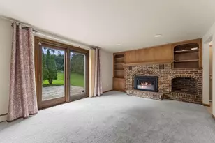 619 Saratoga St, Green Bay, WI 54303 - Photo 10