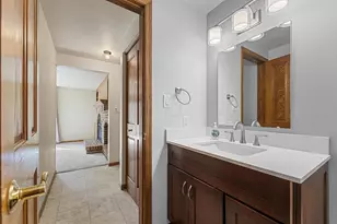 619 Saratoga St, Green Bay, WI 54303 - Photo 12