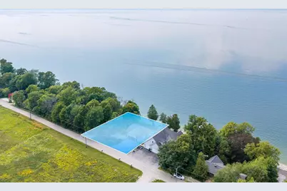5153 Edgewater Beach Road, Green Bay, WI 54311 - Photo 2