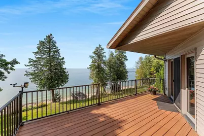 5153 Edgewater Beach Road, Green Bay, WI 54311 - Photo 4
