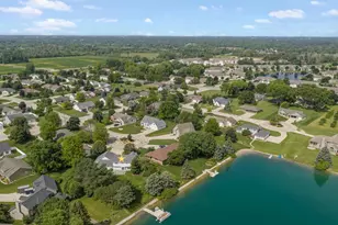 2485 Van View Ct, Green Bay, WI 54311 - Photo 68