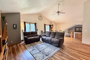1071 Woodcrest Dr, Fond du Lac, WI 54935 - Photo 4