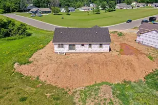 530 Riverview Dr, Berlin, WI 54923 - Photo 4