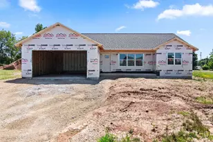 530 Riverview Dr, Berlin, WI 54923 - Photo 1