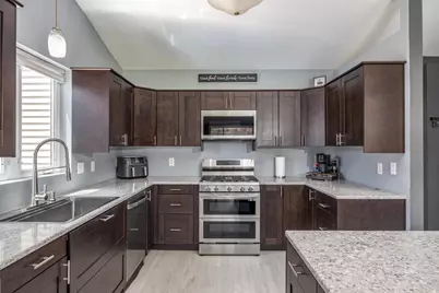 75 Jacob Avenue, Oshkosh, WI 54902 - Photo 4