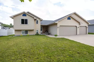 75 Jacob Avenue, Oshkosh, WI 54902 - Photo 1