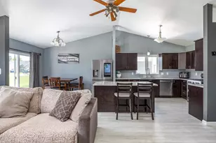 75 Jacob Ave, Oshkosh, WI 54902 - Photo 8