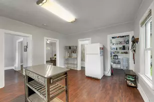 1123 Cass St, Green Bay, WI 54301 - Photo 2