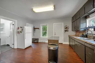 1123 Cass St, Green Bay, WI 54301 - Photo 6